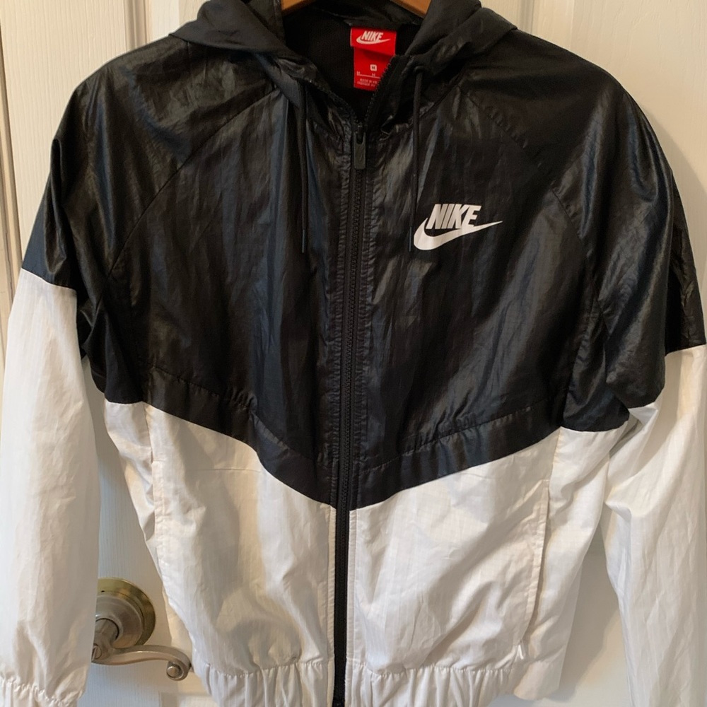 nike windbreaker